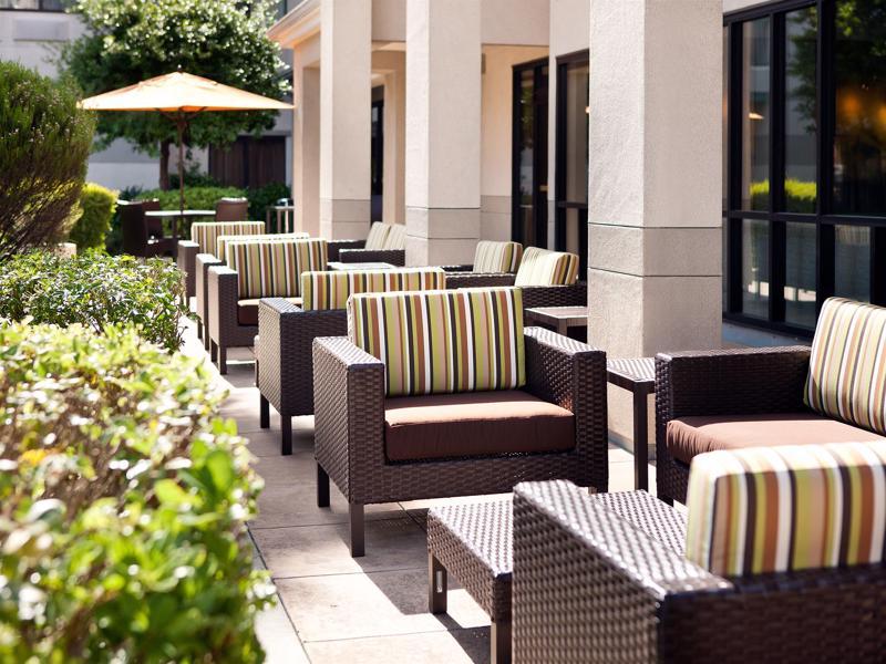 Courtyard By Marriott Oakland Airport Hotel Bagian luar foto