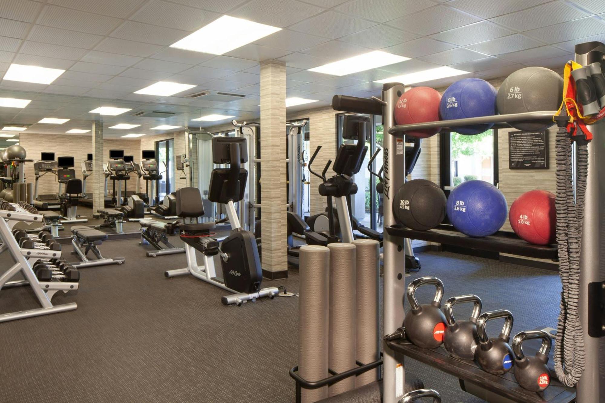 Courtyard By Marriott Oakland Airport Hotel Bagian luar foto