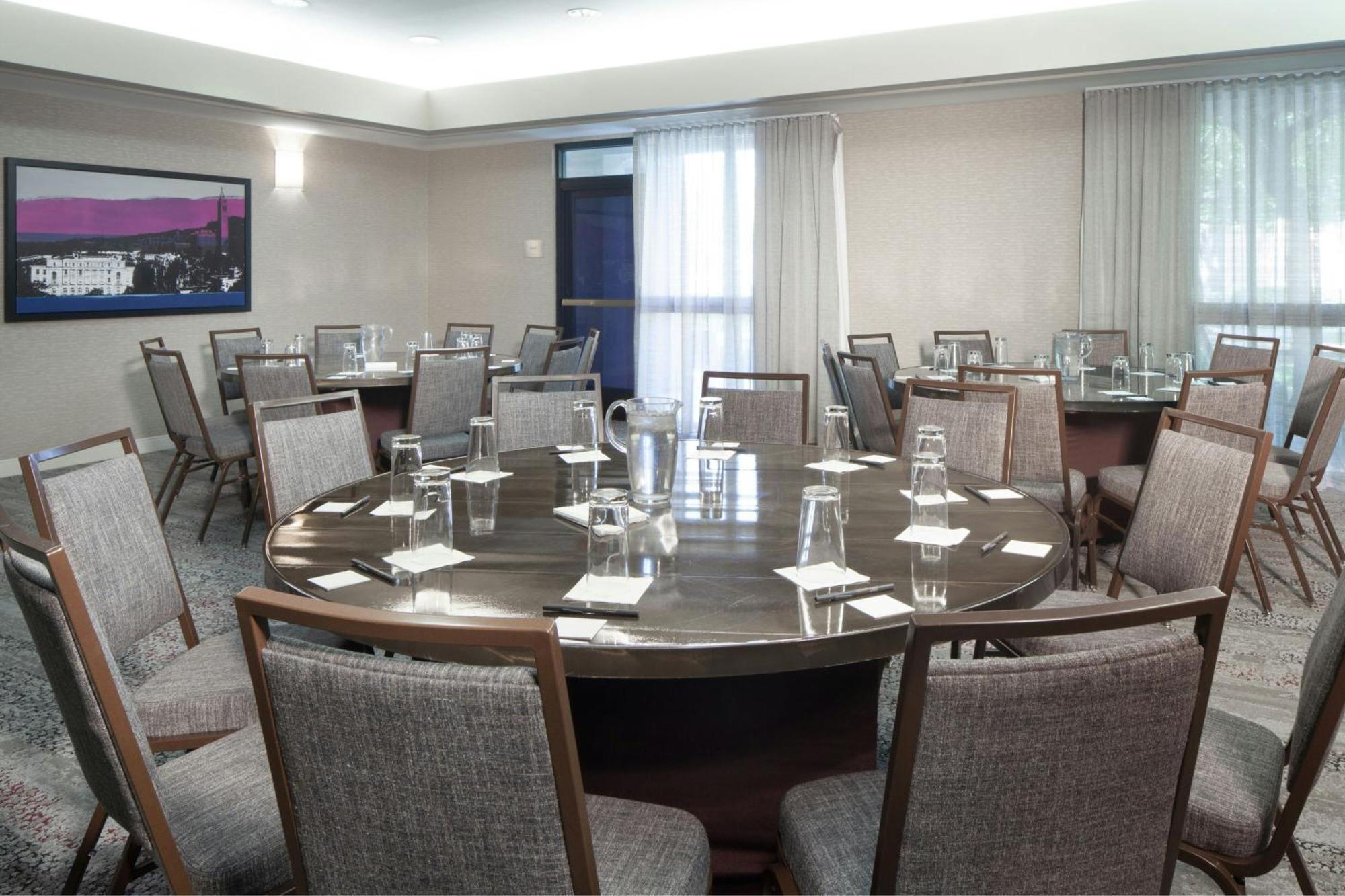 Courtyard By Marriott Oakland Airport Hotel Bagian luar foto