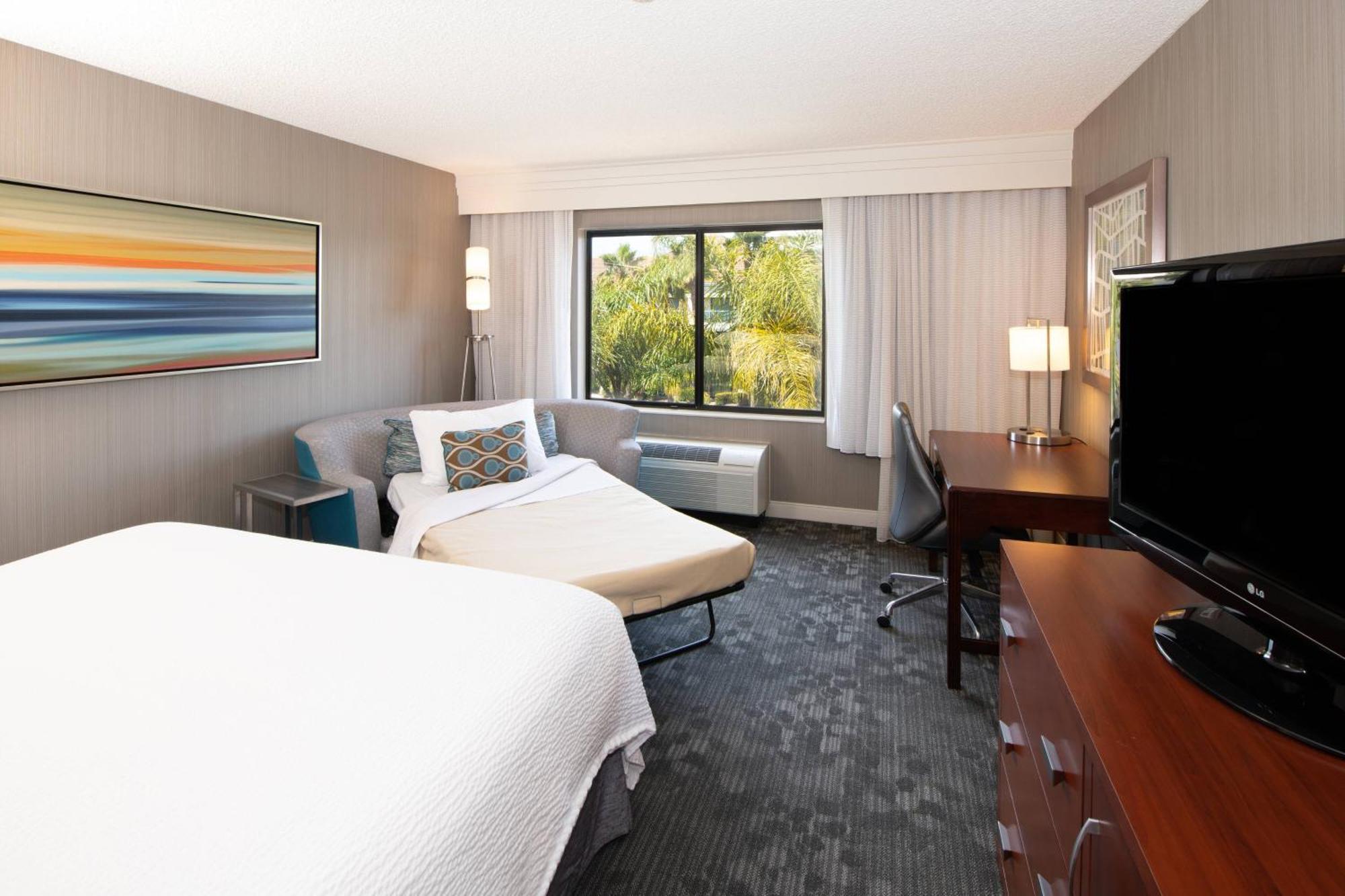 Courtyard By Marriott Oakland Airport Hotel Bagian luar foto