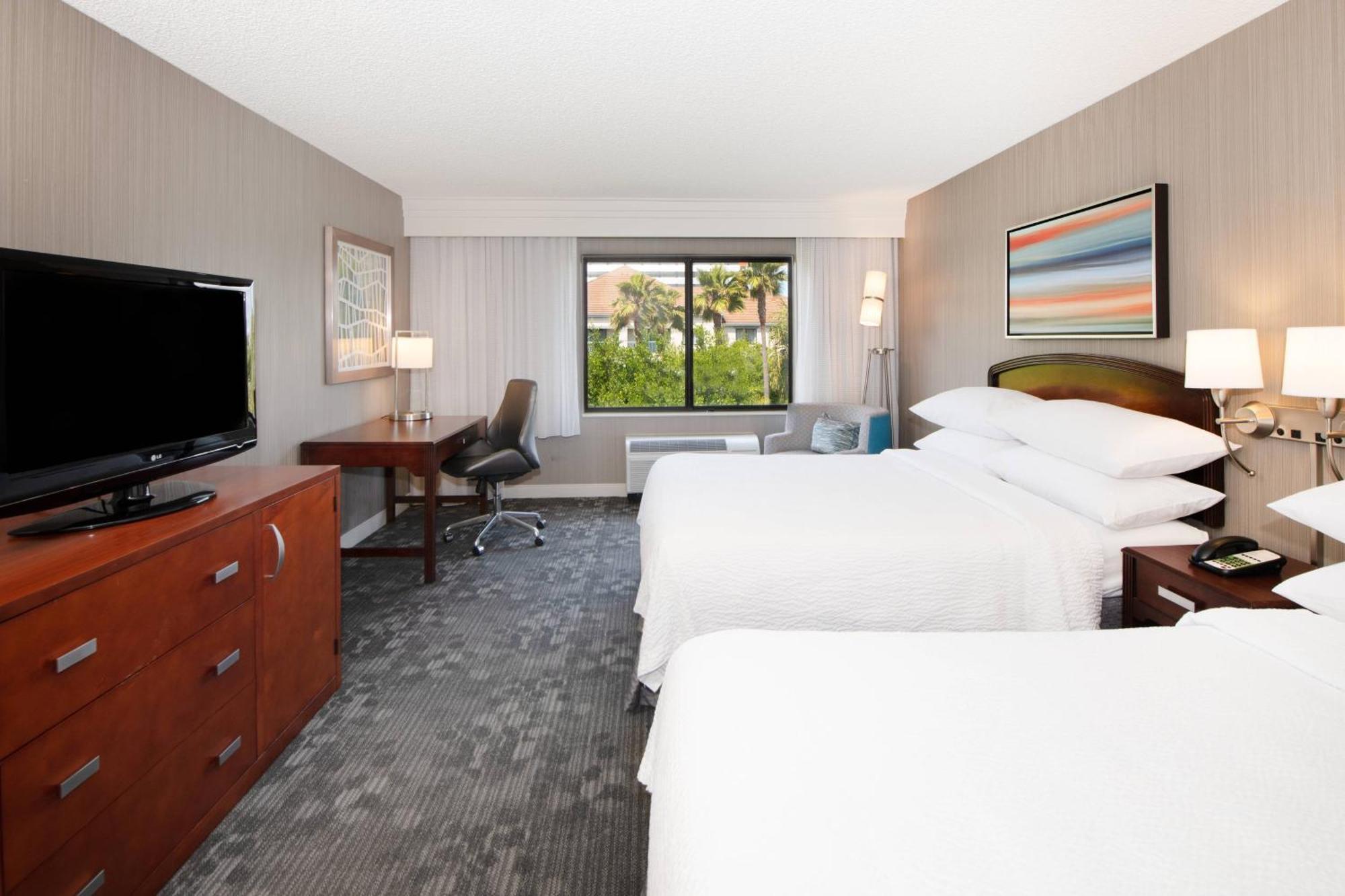Courtyard By Marriott Oakland Airport Hotel Bagian luar foto
