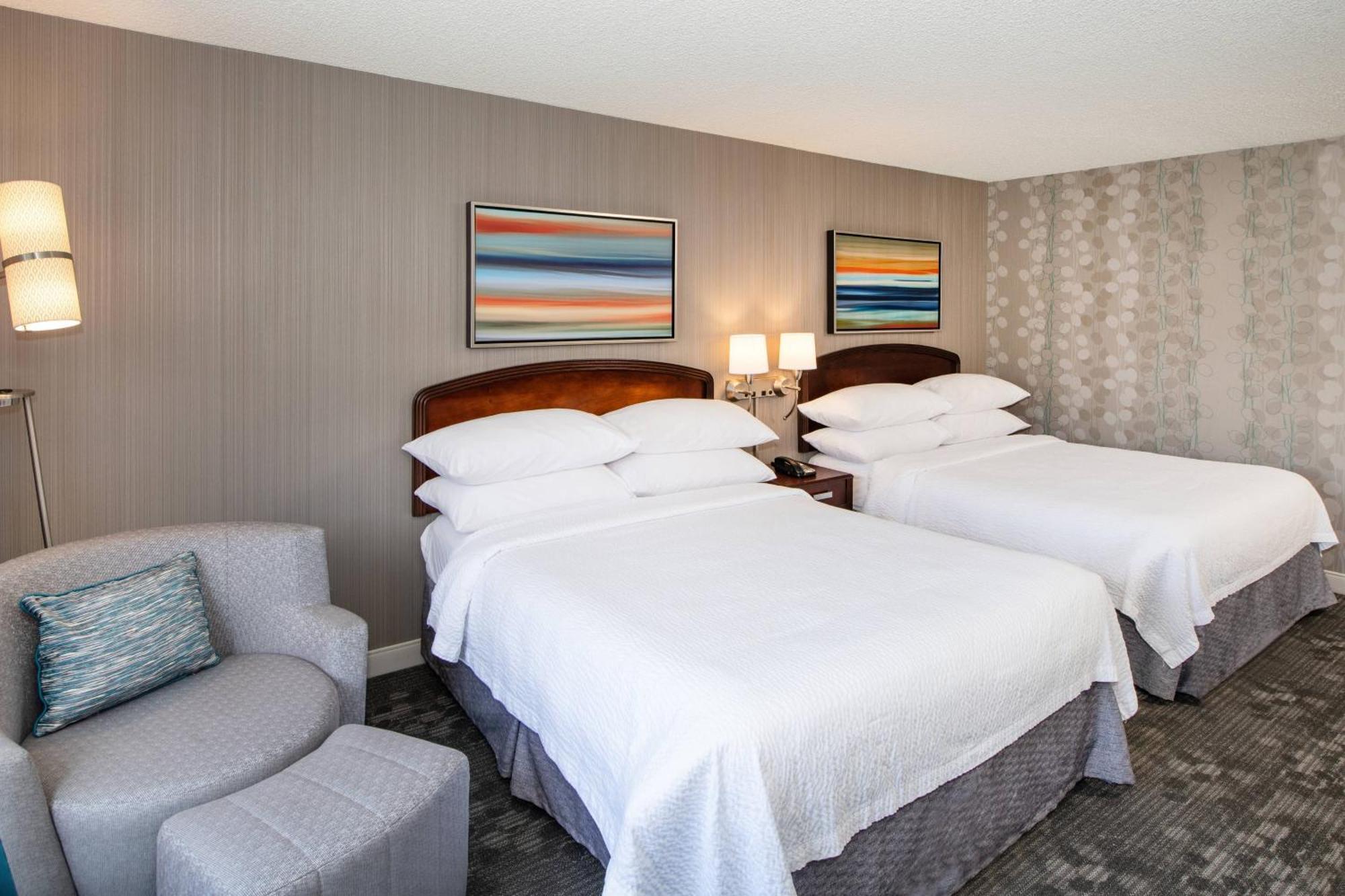 Courtyard By Marriott Oakland Airport Hotel Bagian luar foto