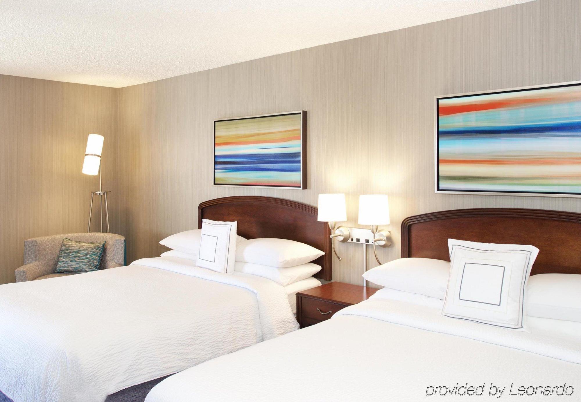 Courtyard By Marriott Oakland Airport Hotel Bagian luar foto