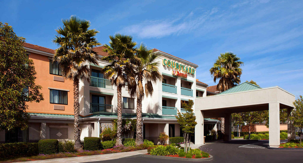 Courtyard By Marriott Oakland Airport Hotel Bagian luar foto